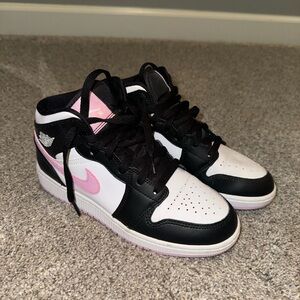 Air Jordan 1 Arctic Pink